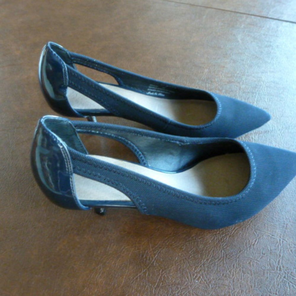 Donald Pliner Navy Shoes